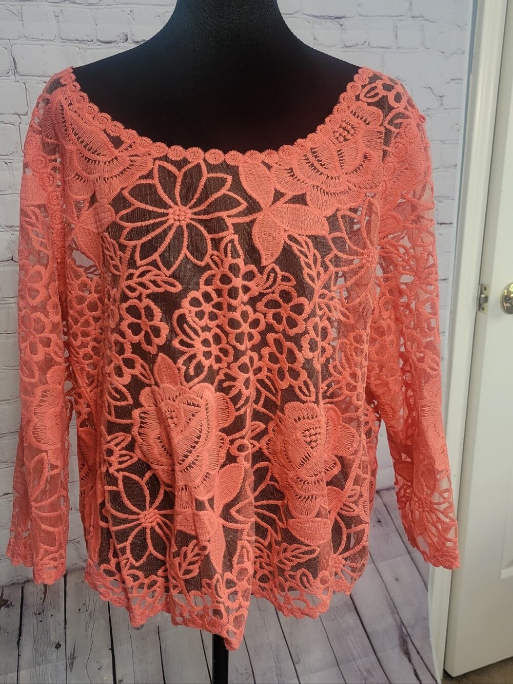 Coral Lace Floral Long-Sleeve Women's Top XL